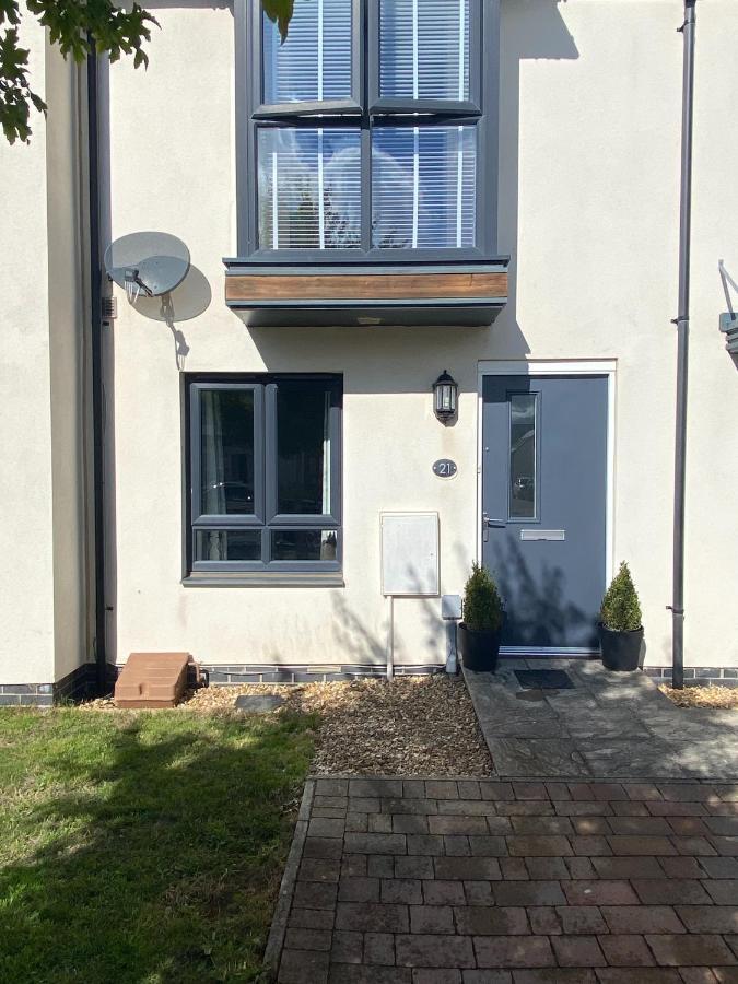 Lovely 2 Bedroom, 2 Bathroom House With Parking. Plymouth Exterior photo